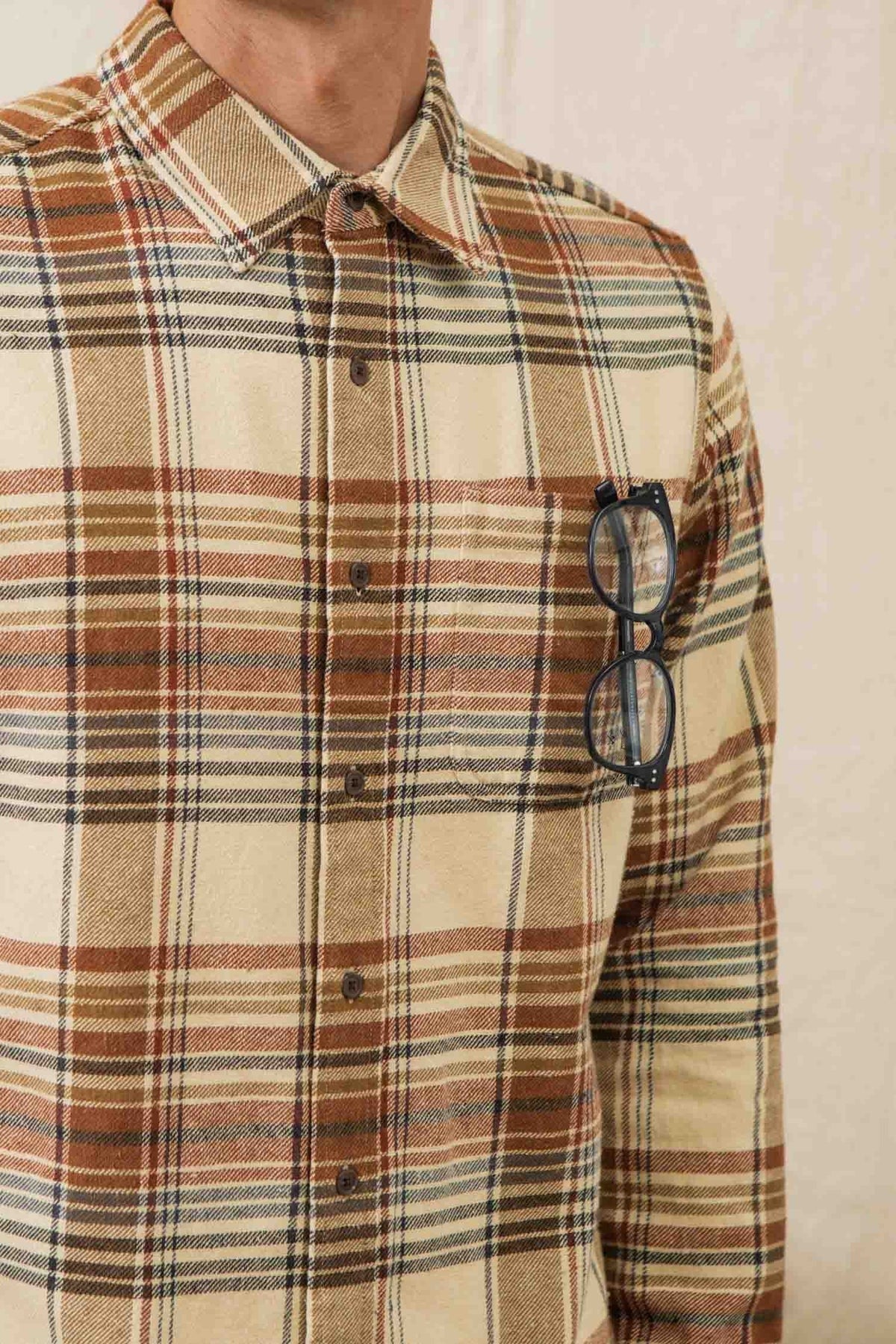 Larson Shirt Latte Plaid