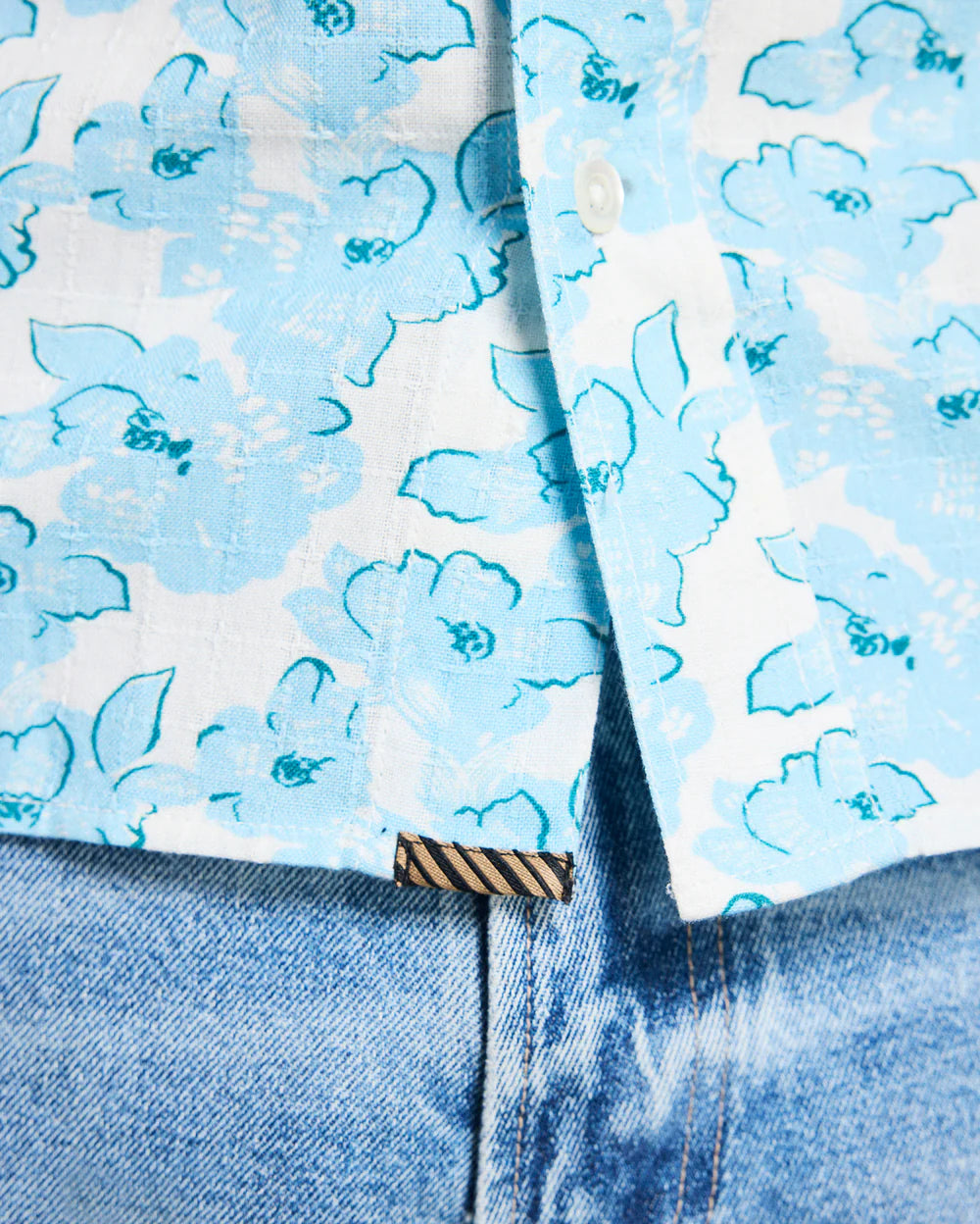 Short Sleeve Textured Painted Floral Treme Shirt Sky Blue Multi
