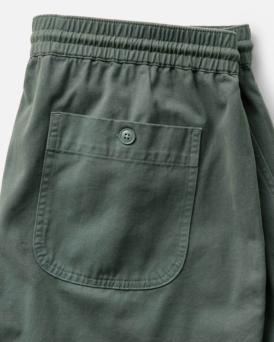 The Apres Short Organic Deep Sea Foundation Twill
