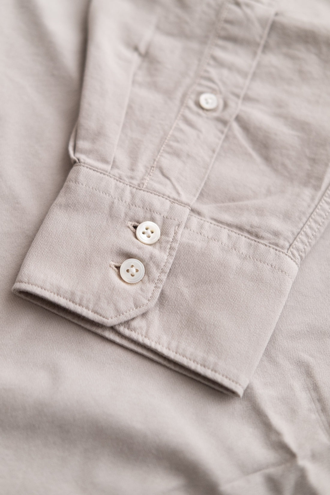 Standard Shirt Oxford Garment Dyed Taupe