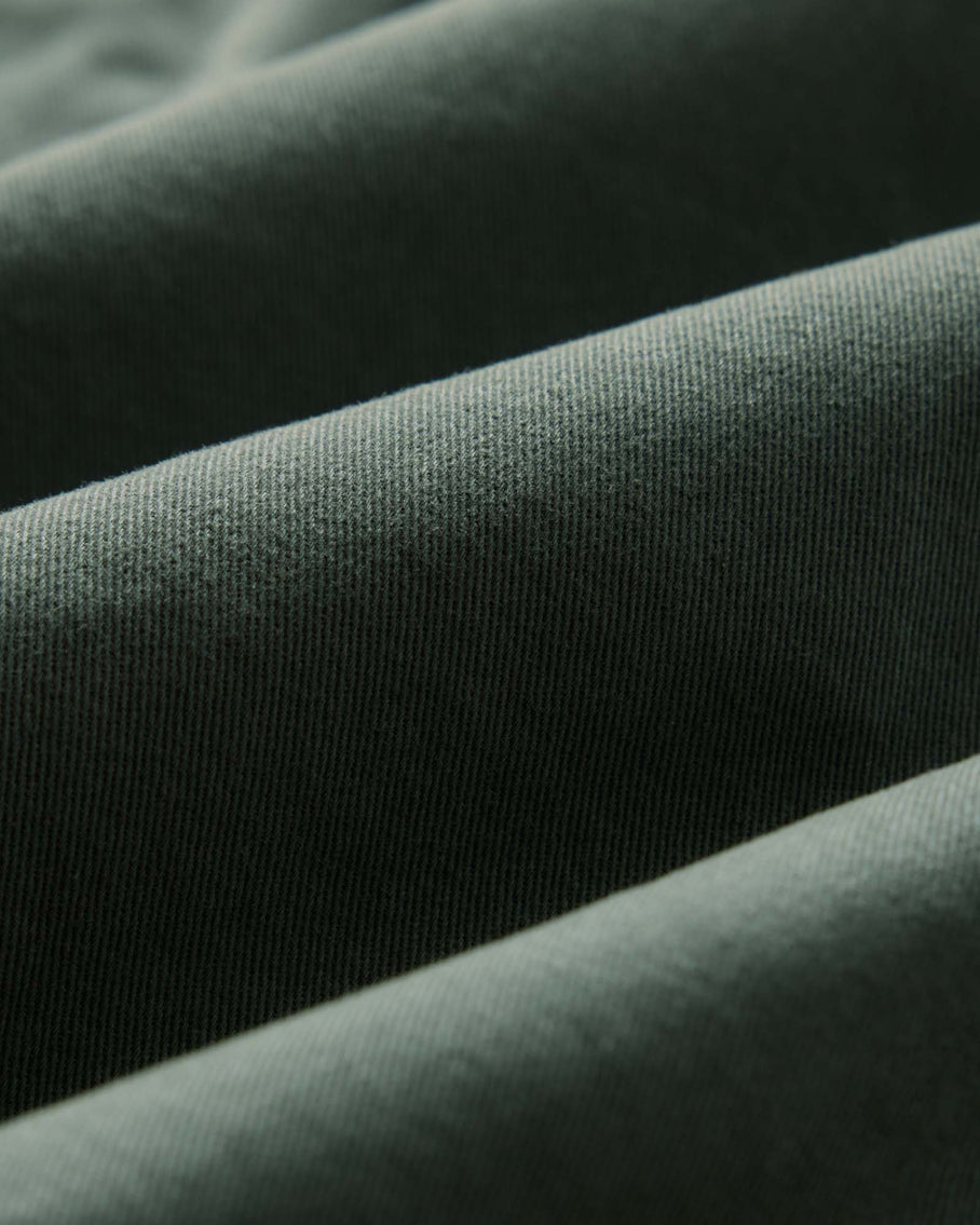 The Apres Short Organic Deep Sea Foundation Twill