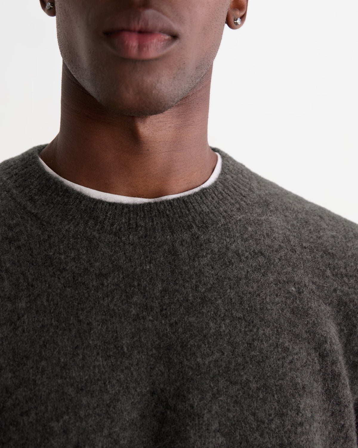 Wilde Crew - Fluffy Wool Blend - Charcoal