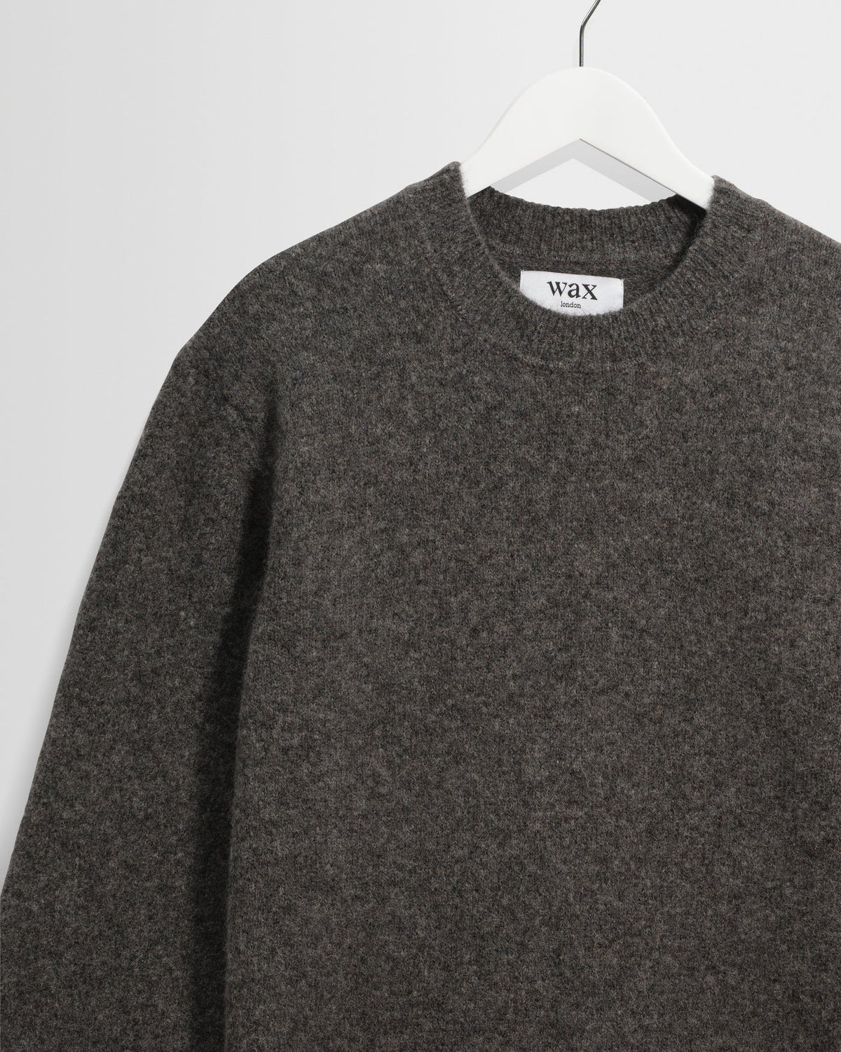 Wilde Crew - Fluffy Wool Blend - Charcoal