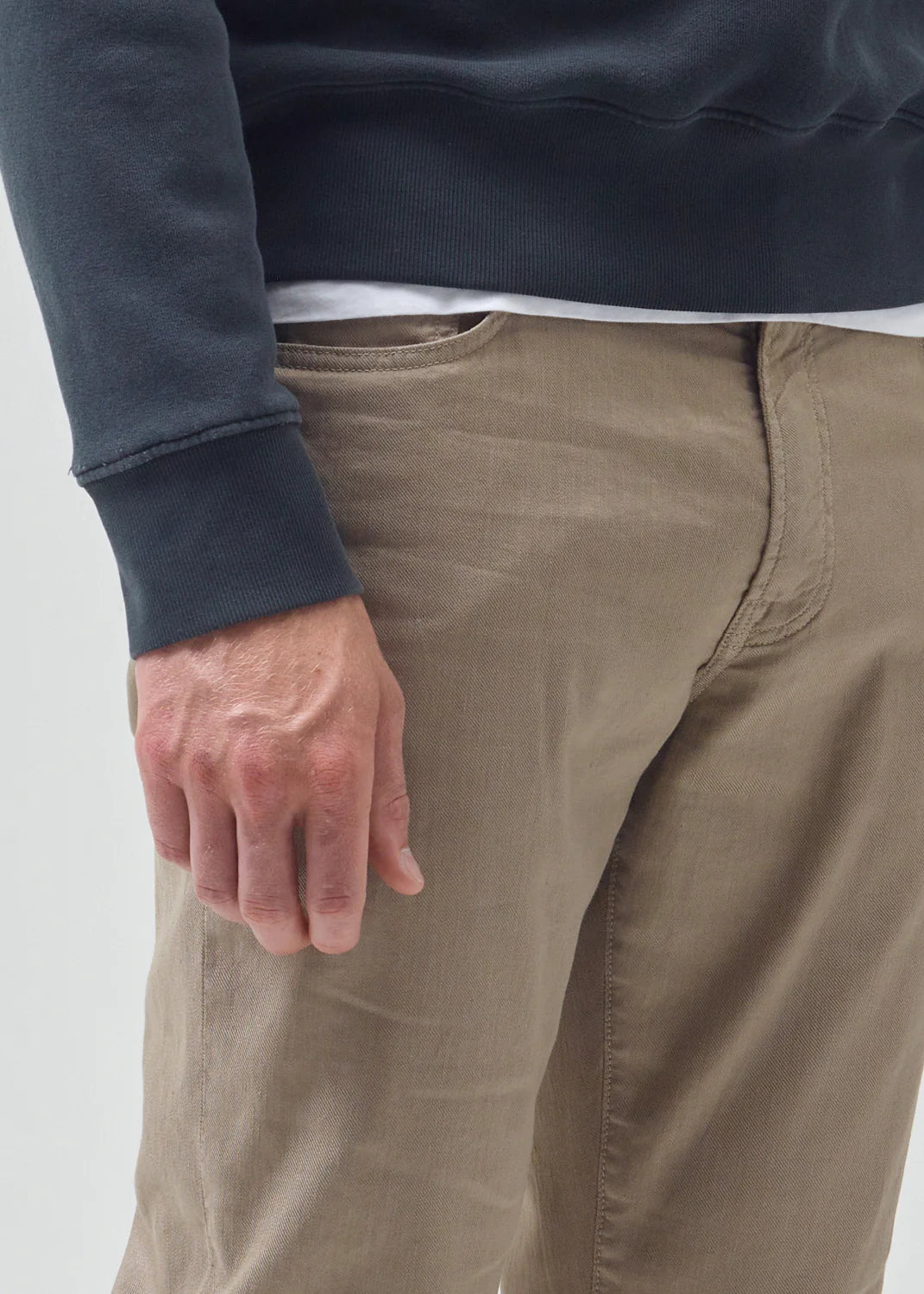 Gage in Stretch Linen Dune (Dk Brown)